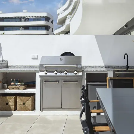 Luxury With Garden In Higueron Апартаменти