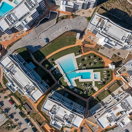 Апартаменти Luxury With Garden In Higueron *