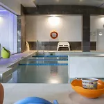 Luxury With Garden In Higueron Апартаменти