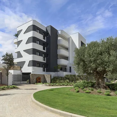 Luxury With Garden In Higueron Apartment *