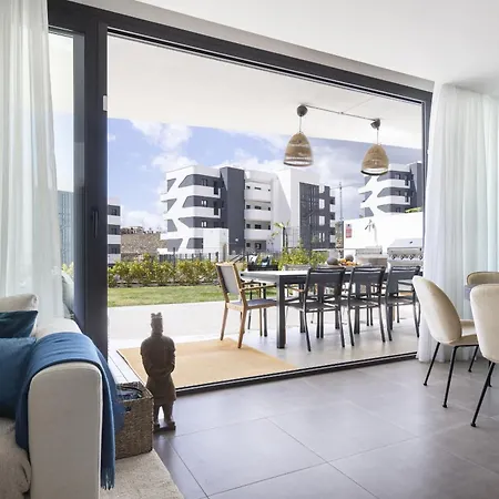 Luxury With Garden In Higueron Fuengirola