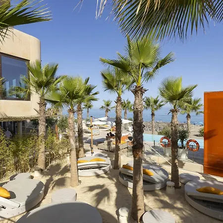 Luxury With Garden In Higueron Fuengirola