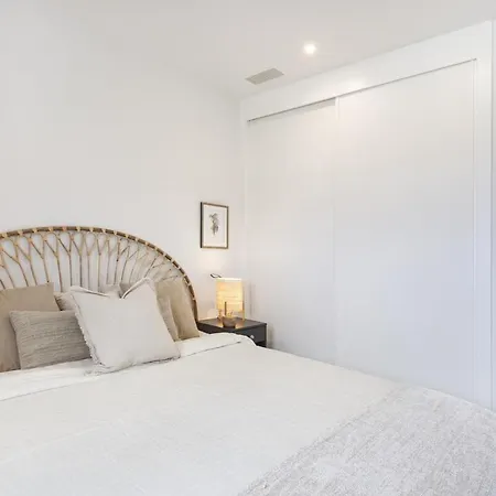 Apartment Luxury With Garden In Higueron Fuengirola