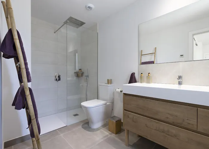 Luxury With Garden In Higueron Lejlighed *