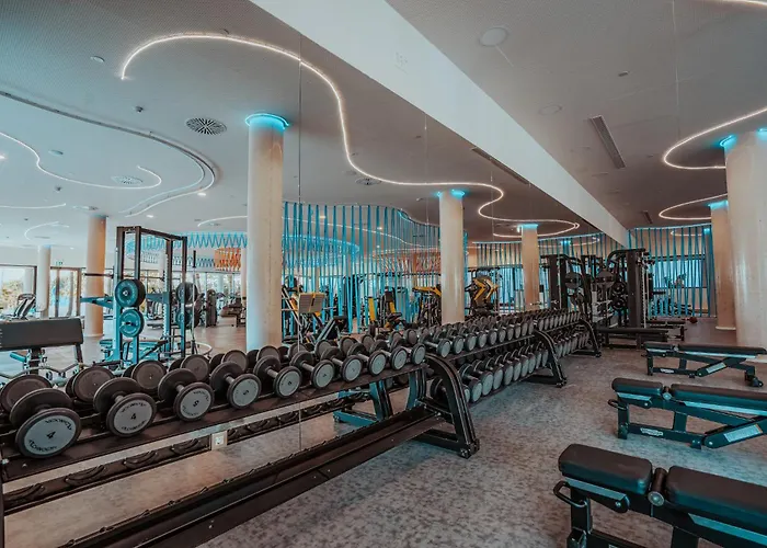 Daire Luxury With Garden In Higueron Fuengirola