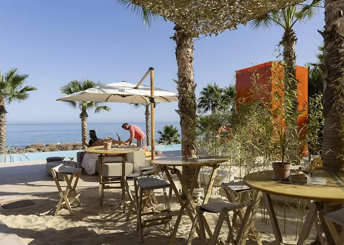 Luxury With Garden In Higueron Fuengirola