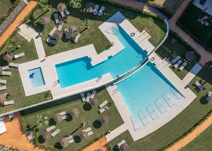 Daire Luxury With Garden In Higueron Fuengirola