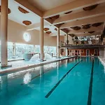 Luxury With Garden In Higueron